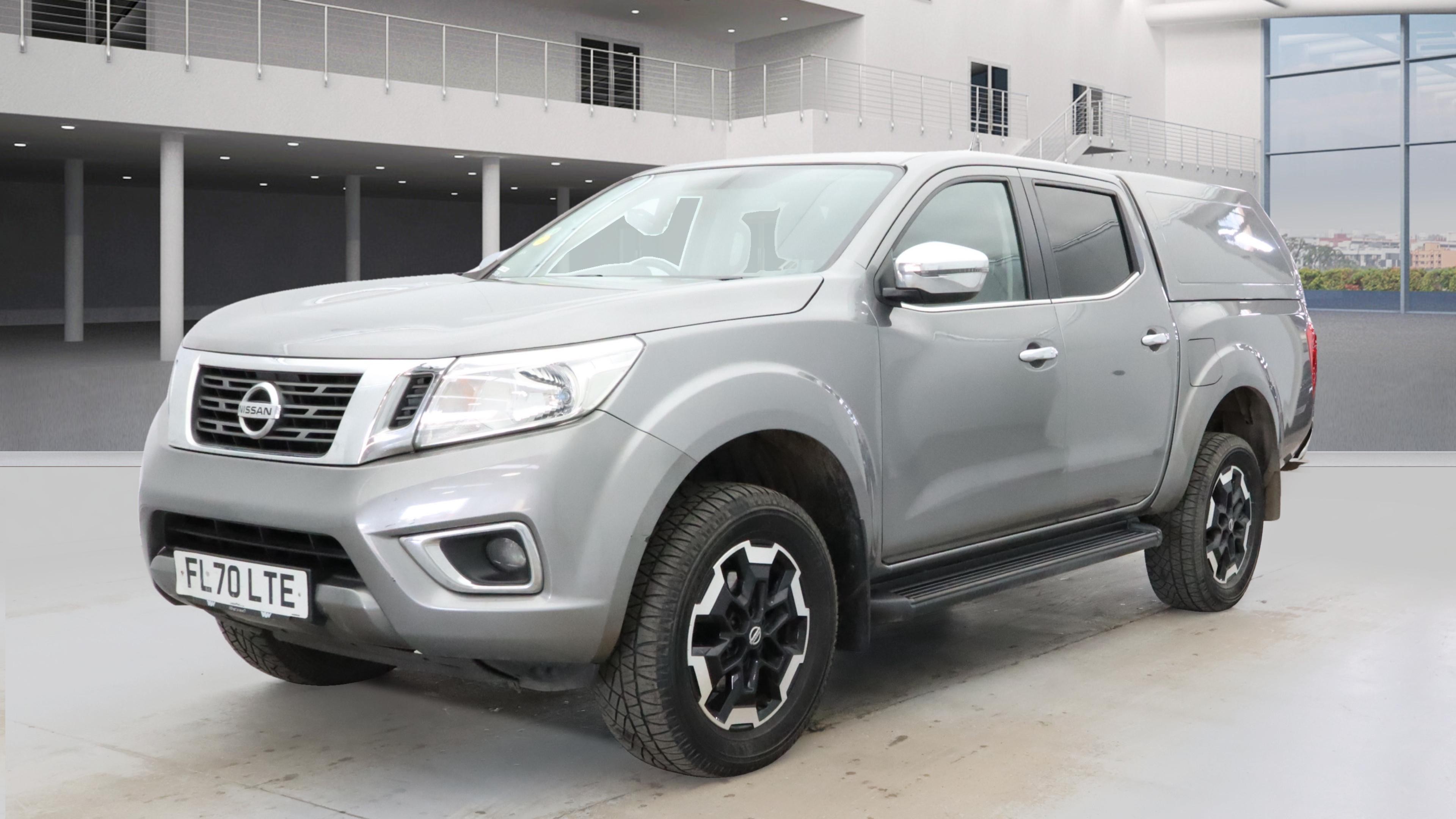 NISSAN Navara